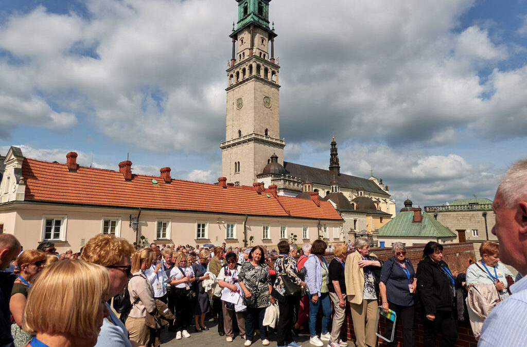 Jasna Góra | 13–14 czerwca 2025 Jubileusz 30-lecia Wspólnoty Dzieła Intronizacji Najświętszego Serca Pana Jezusa – Króla królów i Pana panów (1995–2025)
